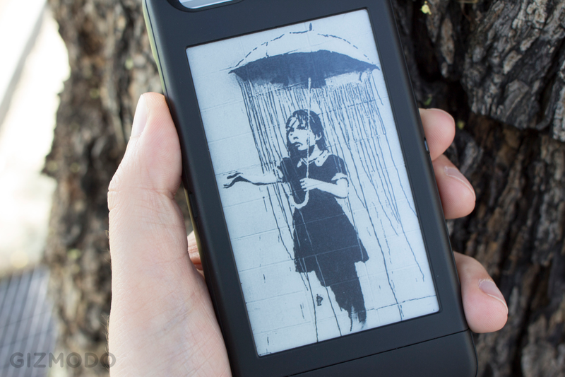 Illustration for article titled PopSlate Lightning Review: This iPhone Case Has An E-Ink Screen in Back